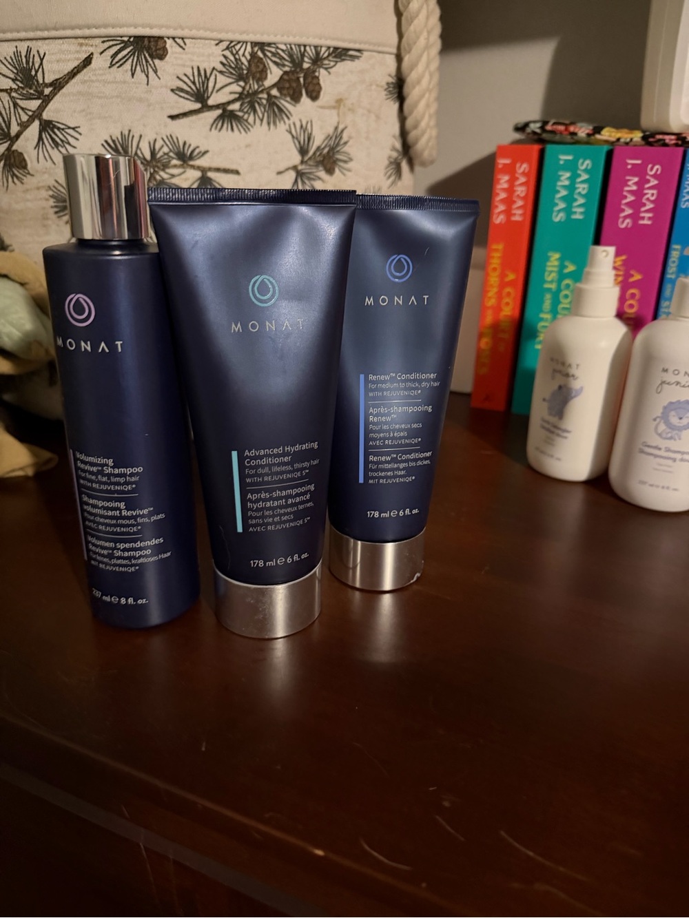 Monat conditioner and shampoo